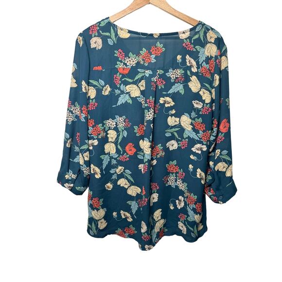 Maurices Large Floral Top - Picture 4 of 5